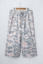 Load image into Gallery viewer, Khaki Camouflage Print Patch Pockets Ankle-Length Plus Size Pants